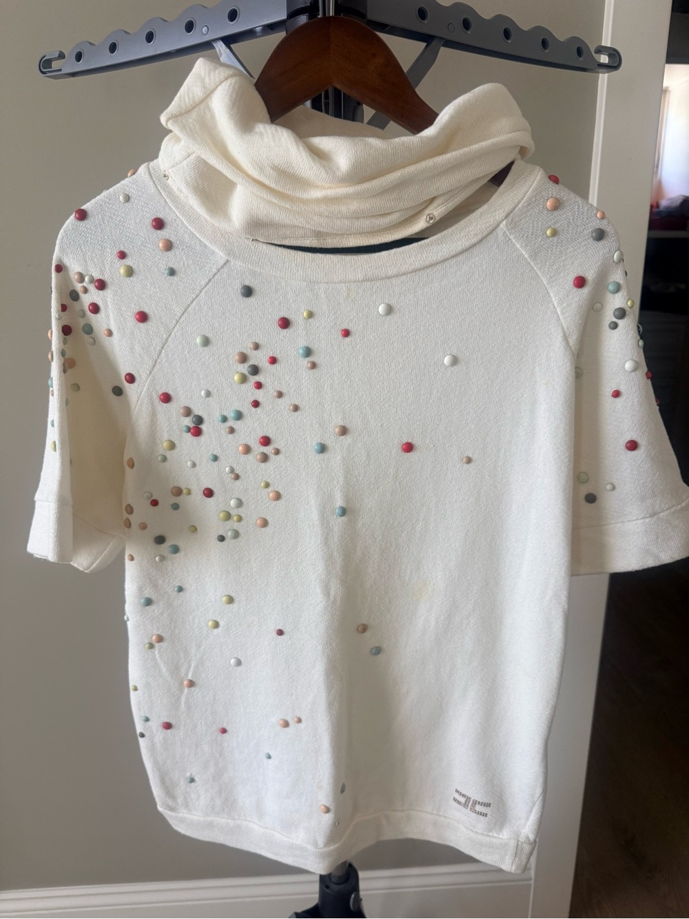 Cream Short-Sleeve Hoodie with Multicolor Stud Detail  removable collar
